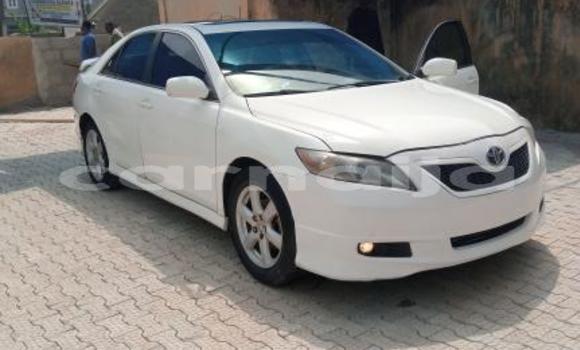 Buy Used Toyota Camry White Car in Abuja in Lagos State Buy Used Toyota Camry White Car in Abuja in Lagos State