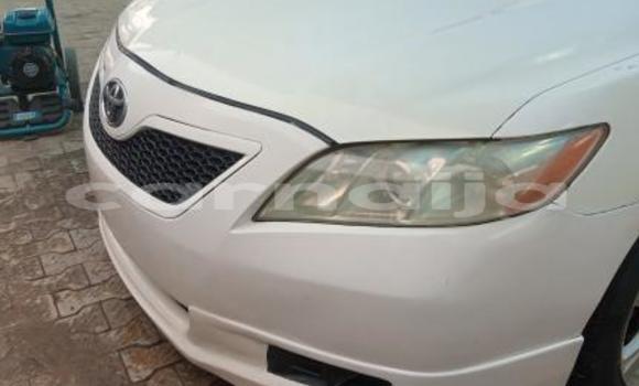 Acheter Occasion Voiture Toyota Camry Blanc à Abuja, État de Lagos Acheter Occasion Voiture Toyota Camry Blanc à Abuja, État de Lagos