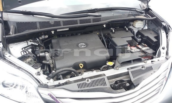 Buy Used Toyota Sienna Silver Car in Abuja in Lagos State Buy Used Toyota Sienna Silver Car in Abuja in Lagos State