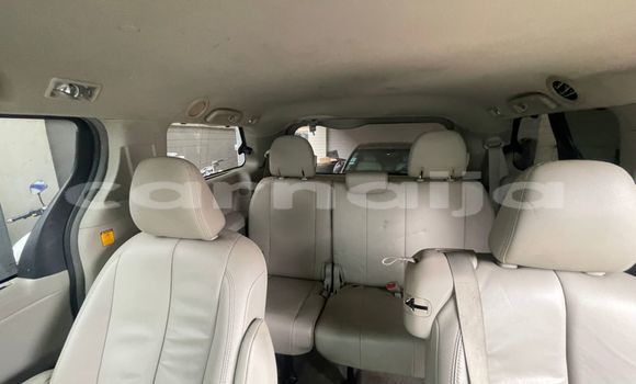 Acheter Occasion Voiture Toyota Sienna Noir à Abuja, État de Lagos Acheter Occasion Voiture Toyota Sienna Noir à Abuja, État de Lagos