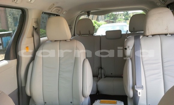 Acheter Occasion Voiture Toyota Sienna Noir à Abuja, État de Lagos Acheter Occasion Voiture Toyota Sienna Noir à Abuja, État de Lagos