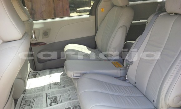 Acheter Occasion Voiture Toyota Sienna Noir à Abuja, État de Lagos Acheter Occasion Voiture Toyota Sienna Noir à Abuja, État de Lagos