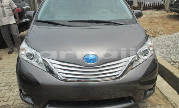 Acheter Occasion Voiture Toyota Sienna Noir à Abuja, État de Lagos