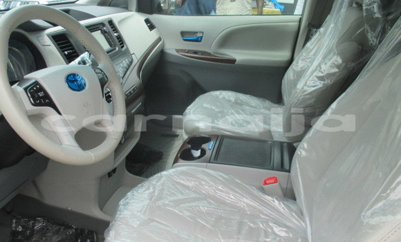 Acheter Occasion Voiture Toyota Sienna Noir à Abuja, État de Lagos Acheter Occasion Voiture Toyota Sienna Noir à Abuja, État de Lagos