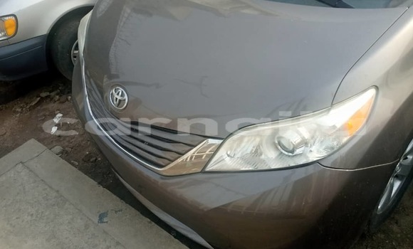 Acheter Occasion Voiture Toyota Sienna Noir à Abuja, État de Lagos