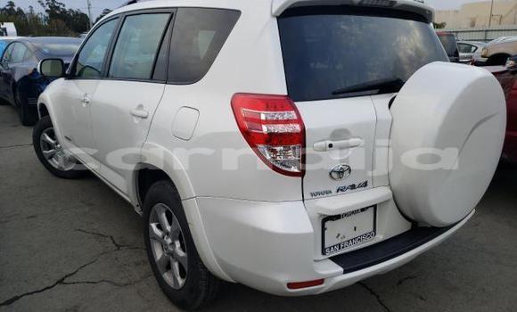 Acheter Occasion Voiture Toyota RAV4 Blanc à Lagos, État de Lagos Acheter Occasion Voiture Toyota RAV4 Blanc à Lagos, État de Lagos