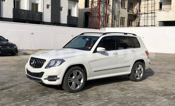 Buy Used Mercedes-Benz GLK–Class White Car in Lagos in Lagos State