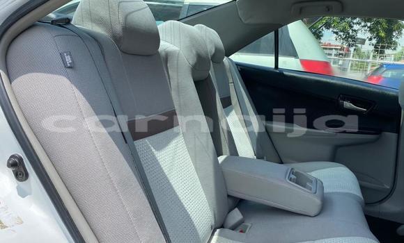 Acheter Occasion Voiture Toyota Camry Blanc à Abuja, État de Lagos Acheter Occasion Voiture Toyota Camry Blanc à Abuja, État de Lagos