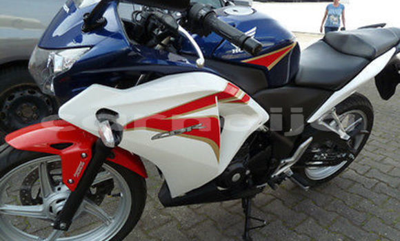 Buy Used Honda CBR 1000 RR Silver Bike in Abuja in Lagos State Buy Used Honda CBR 1000 RR Silver Bike in Abuja in Lagos State