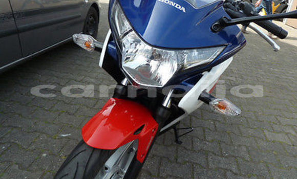 Buy Used Honda CBR 1000 RR Silver Bike in Abuja in Lagos State Buy Used Honda CBR 1000 RR Silver Bike in Abuja in Lagos State