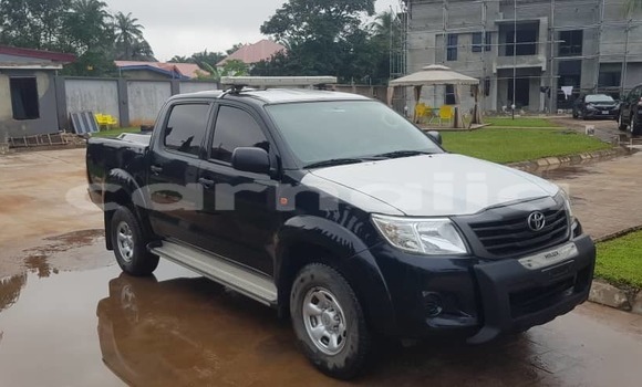 Acheter Occasion Voiture Toyota Hilux Noir à Abuja, État de Lagos Acheter Occasion Voiture Toyota Hilux Noir à Abuja, État de Lagos