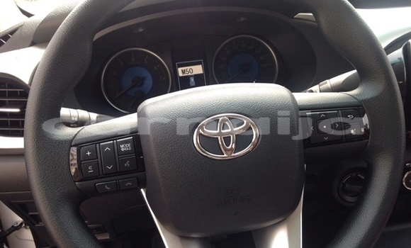 Acheter Occasion Voiture Toyota Hilux Blanc à Abuja, État de Lagos Acheter Occasion Voiture Toyota Hilux Blanc à Abuja, État de Lagos