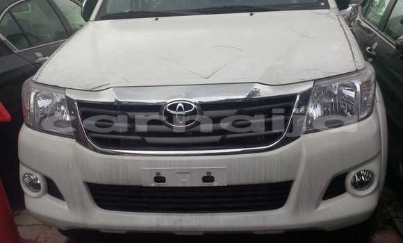Acheter Occasion Voiture Toyota Hilux Blanc à Abuja, État de Lagos Acheter Occasion Voiture Toyota Hilux Blanc à Abuja, État de Lagos