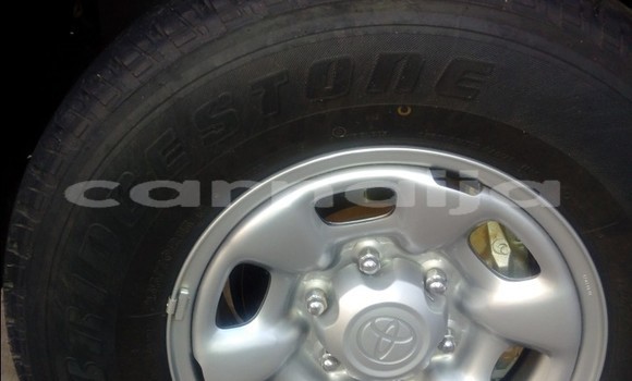 Acheter Occasion Voiture Toyota Hilux Noir à Abuja, État de Lagos Acheter Occasion Voiture Toyota Hilux Noir à Abuja, État de Lagos