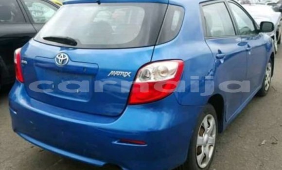 Acheter Import Voiture Toyota Matrix Bleu à Une chauve–souris, État d'Akwa Ibom Acheter Import Voiture Toyota Matrix Bleu à Une chauve–souris, État d'Akwa Ibom