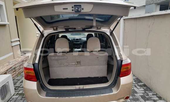 Acheter Occasion Voiture Toyota Highlander Marron à Abuja, État de Lagos Acheter Occasion Voiture Toyota Highlander Marron à Abuja, État de Lagos