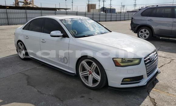 Acheter Neuf Voiture Audi S4 Blanc à Badagry, État de Lagos Acheter Neuf Voiture Audi S4 Blanc à Badagry, État de Lagos