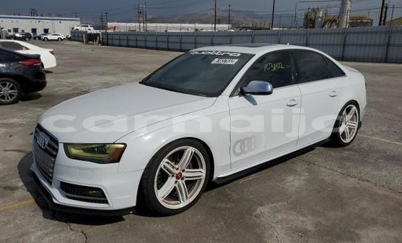 Acheter Neuf Voiture Audi S4 Blanc à Badagry, État de Lagos Acheter Neuf Voiture Audi S4 Blanc à Badagry, État de Lagos