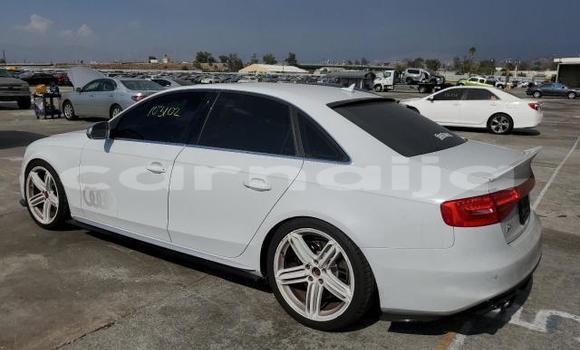 Acheter Neuf Voiture Audi S4 Blanc à Badagry, État de Lagos Acheter Neuf Voiture Audi S4 Blanc à Badagry, État de Lagos