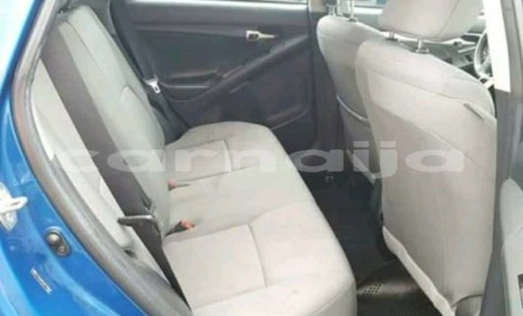 Acheter Import Voiture Toyota Matrix Bleu à Une chauve–souris, État d'Akwa Ibom Acheter Import Voiture Toyota Matrix Bleu à Une chauve–souris, État d'Akwa Ibom