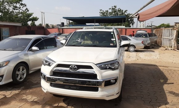 Acheter Occasion Voiture Toyota 4Runner Blanc à Abuja, État de Lagos Acheter Occasion Voiture Toyota 4Runner Blanc à Abuja, État de Lagos