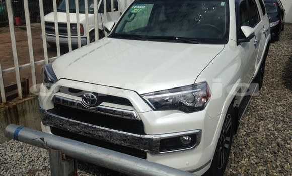 Acheter Occasion Voiture Toyota 4Runner Blanc à Abuja, État de Lagos Acheter Occasion Voiture Toyota 4Runner Blanc à Abuja, État de Lagos