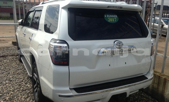 Acheter Occasion Voiture Toyota 4Runner Blanc à Abuja, État de Lagos Acheter Occasion Voiture Toyota 4Runner Blanc à Abuja, État de Lagos