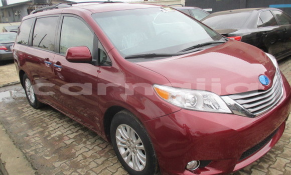 Acheter Occasion Voiture Toyota Sienna Rouge à Abuja, État de Lagos Acheter Occasion Voiture Toyota Sienna Rouge à Abuja, État de Lagos