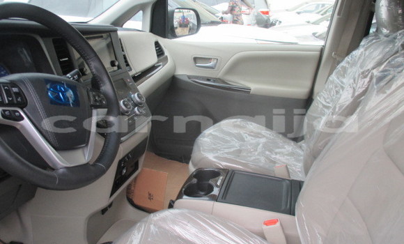 Acheter Occasion Voiture Toyota Sienna Rouge à Abuja, État de Lagos Acheter Occasion Voiture Toyota Sienna Rouge à Abuja, État de Lagos