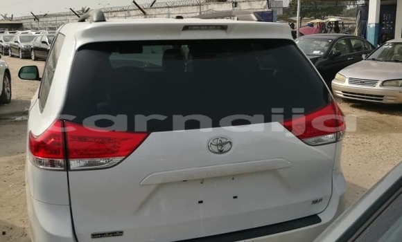 Acheter Occasion Voiture Toyota Sienna Blanc à Abuja, État de Lagos Acheter Occasion Voiture Toyota Sienna Blanc à Abuja, État de Lagos