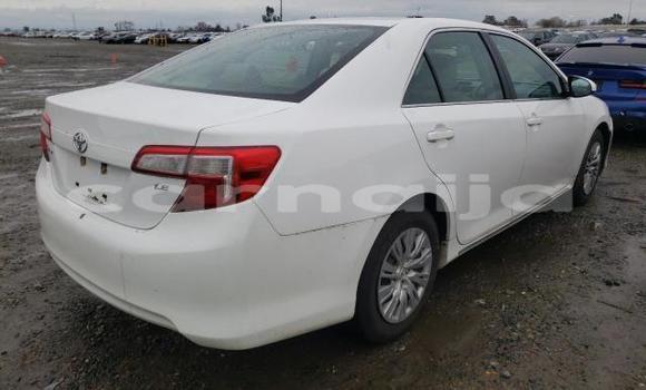 Buy New Toyota Camry White Car in Badagry in Lagos State Buy New Toyota Camry White Car in Badagry in Lagos State