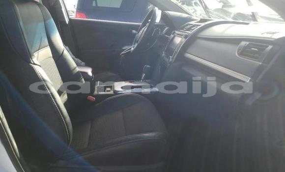 Buy New Toyota Camry White Car in Badagry in Lagos State Buy New Toyota Camry White Car in Badagry in Lagos State