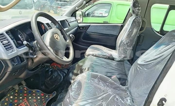 Acheter Occasion Voiture Toyota Hilux Blanc à Lagos, État de Lagos Acheter Occasion Voiture Toyota Hilux Blanc à Lagos, État de Lagos