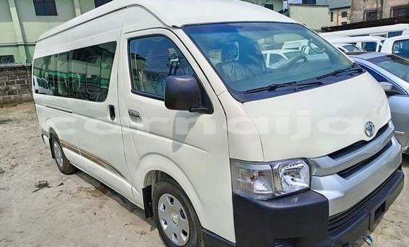 Acheter Occasion Voiture Toyota Hilux Blanc à Lagos, État de Lagos Acheter Occasion Voiture Toyota Hilux Blanc à Lagos, État de Lagos