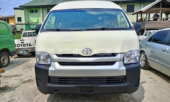 Acheter Occasion Voiture Toyota Hilux Blanc à Lagos, État de Lagos Acheter Occasion Voiture Toyota Hilux Blanc à Lagos, État de Lagos