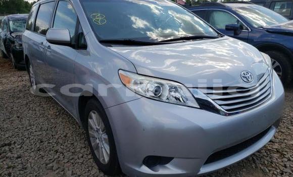 Acheter Neuf Voiture Toyota Sienna Gris à Badagry, État de Lagos Acheter Neuf Voiture Toyota Sienna Gris à Badagry, État de Lagos