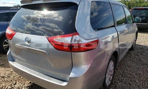 Acheter Neuf Voiture Toyota Sienna Gris à Badagry, État de Lagos Acheter Neuf Voiture Toyota Sienna Gris à Badagry, État de Lagos
