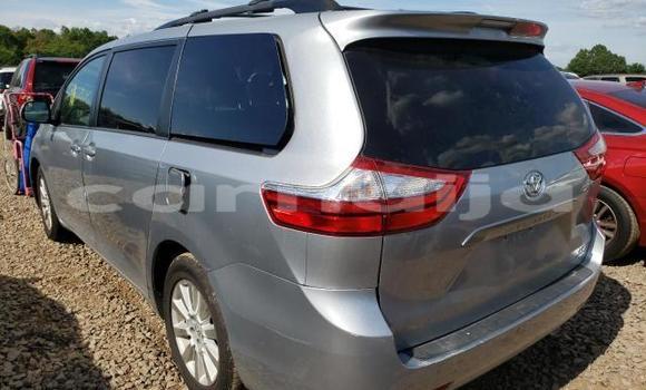 Acheter Neuf Voiture Toyota Sienna Gris à Badagry, État de Lagos Acheter Neuf Voiture Toyota Sienna Gris à Badagry, État de Lagos