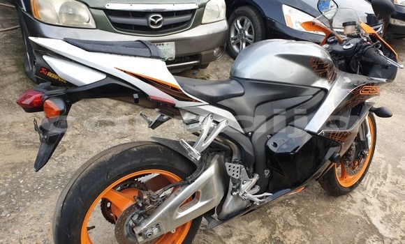 Acheter Occasion Moto Honda CA Gris à Abuja, État de Lagos Acheter Occasion Moto Honda CA Gris à Abuja, État de Lagos