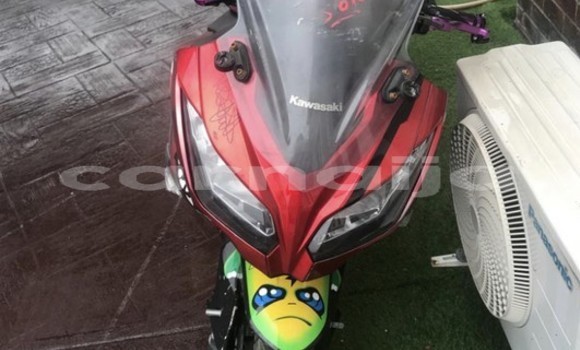 Acheter Occasion Moto Kawasaki Ninja ZX-12R Rouge à Abuja, État de Lagos Acheter Occasion Moto Kawasaki Ninja ZX-12R Rouge à Abuja, État de Lagos