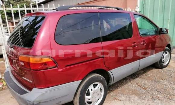 Acheter Occasion Voiture Toyota Sienna Rouge à Aramoko–Ekiti, État d'Ekiti Acheter Occasion Voiture Toyota Sienna Rouge à Aramoko–Ekiti, État d'Ekiti