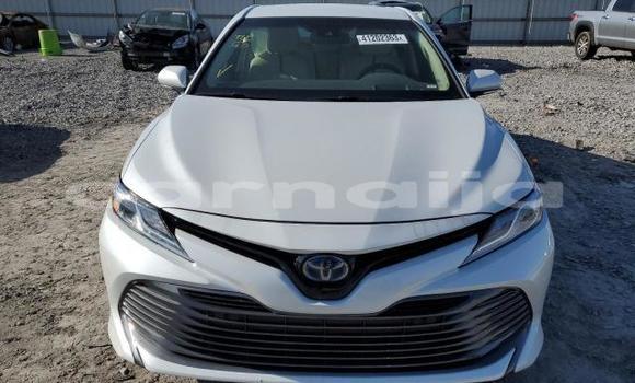 Buy Used Toyota Camry White Car in Badagry in Lagos State Buy Used Toyota Camry White Car in Badagry in Lagos State
