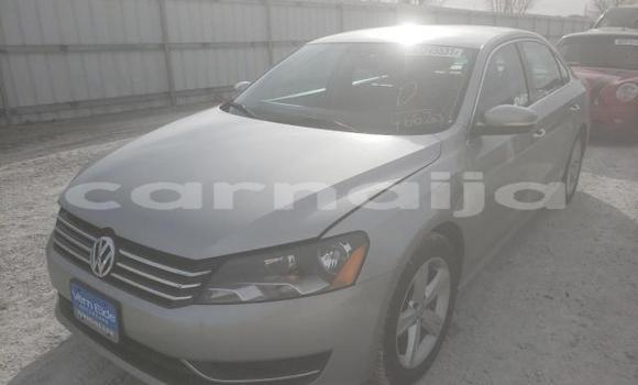 Acheter Neuf Voiture Volkswagen Passat Gris à Badagry, État de Lagos Acheter Neuf Voiture Volkswagen Passat Gris à Badagry, État de Lagos