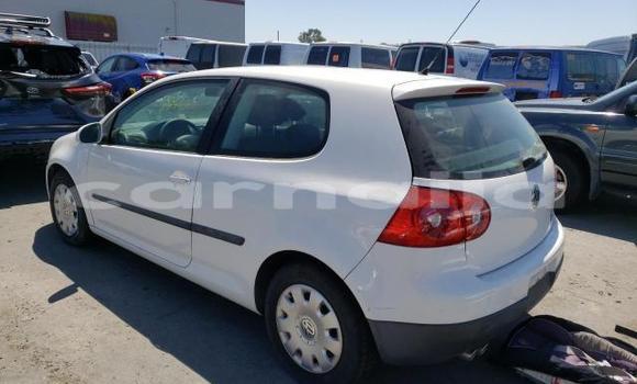 Acheter Neuf Voiture Volkswagen Routan Blanc à Badagry, État de Lagos Acheter Neuf Voiture Volkswagen Routan Blanc à Badagry, État de Lagos