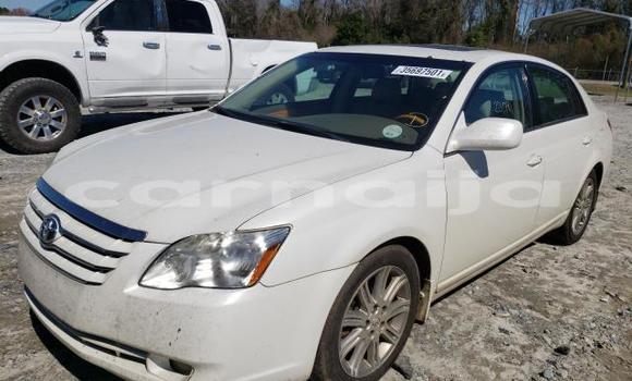 Buy Import Toyota Avalon White Car in Lagos in Lagos State