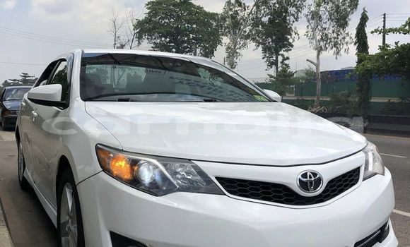 Buy Used Toyota Camry White Car in Lagos in Lagos State Buy Used Toyota Camry White Car in Lagos in Lagos State