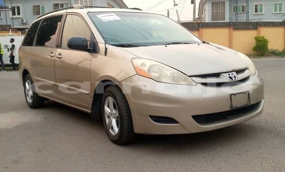 Buy Used Toyota Sienna Brown Car in Ikeja in Lagos State Buy Used Toyota Sienna Brown Car in Ikeja in Lagos State