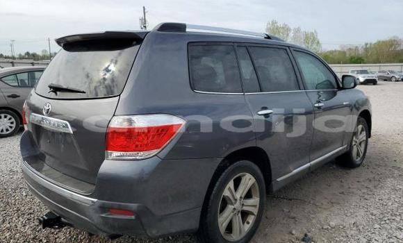 Buy New Toyota Highlander Black Car in Badagry in Lagos State Buy New Toyota Highlander Black Car in Badagry in Lagos State