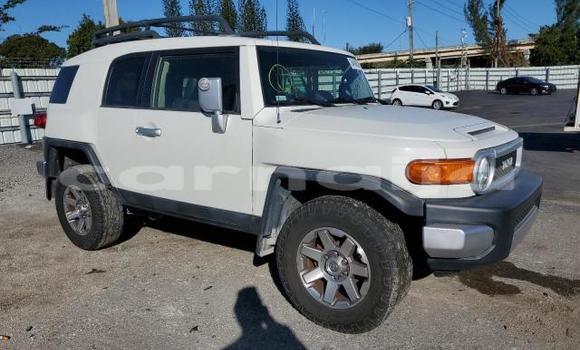 Buy New Toyota FJ Cruiser Silver Car in Badagry in Lagos State Buy New Toyota FJ Cruiser Silver Car in Badagry in Lagos State