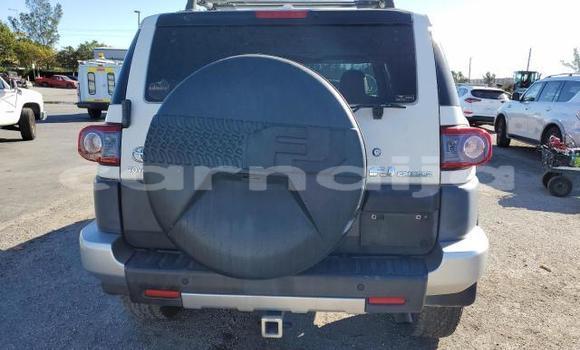 Buy New Toyota FJ Cruiser Silver Car in Badagry in Lagos State Buy New Toyota FJ Cruiser Silver Car in Badagry in Lagos State